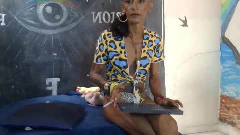 Snapshot of julieth_wolf chatting on February 5, 2025, 5:09 pm Julieth Wolf online show from February 5, 2025, 5:09 pm