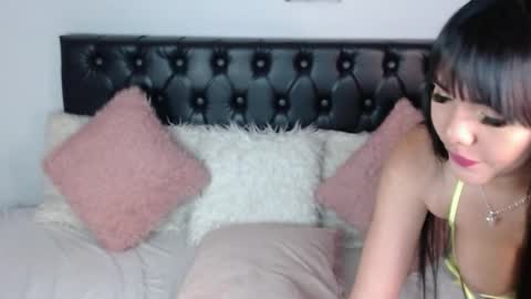 julietha fox online show from September 26, 2025, 4:27 am