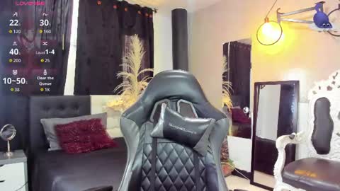 Snapshot of juliethmosss chatting on July 15, 2026, 6:35 pm Julieth online show from July 15, 2026, 6:35 pm