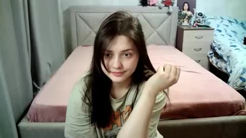 Snapshot of julietkalen chatting on April 21, 2026, 3:35 am Julietkitty online show from April 21, 2026, 3:35 am