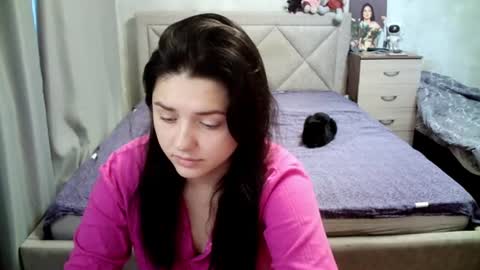Julietkitty online show from July 3, 2026, 3:57 am