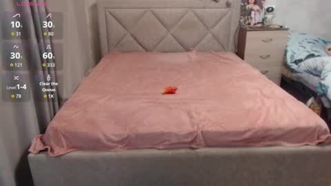 Julietkitty online show from July 18, 2026, 6:17 am