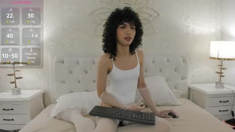 julietta    online show from May 12, 2026, 12:35 pm