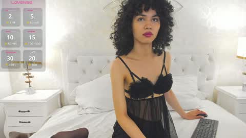 julietta    online show from May 28, 2026, 12:13 pm