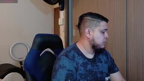 julietta max  online show from December 17, 2025, 11:49 am