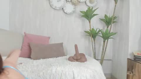 Julieta online show from June 13, 2026, 4:21 am