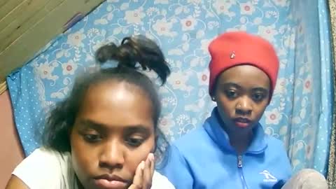 juliette9794 online show from September 23, 2025, 4:21 pm