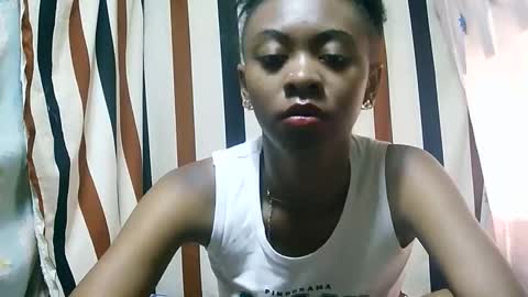 juliette9794 online show from November 21, 2025, 10:25 am