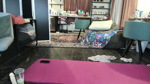 Here most days 3 online show from January 24, 2025, 2:49 am