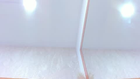 juliette_pretty_ online show from June 3, 2026, 8:14 pm