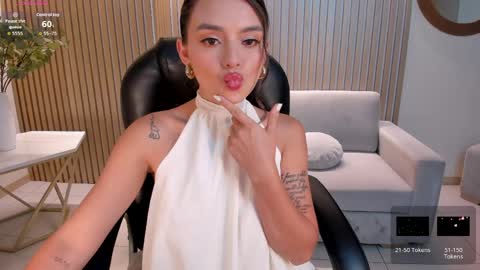 Juliette Moreau online show from April 9, 2026, 8:14 pm