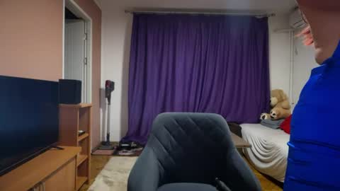 Rose online show from June 12, 2026, 9:14 pm