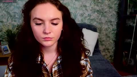 Snapshot of julietvelour chatting on November 17, 2025, 1:28 pm Julia online show from November 17, 2025, 1:28 pm