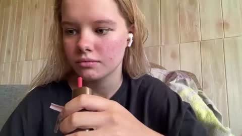 Malin online show from July 17, 2026, 6:53 am