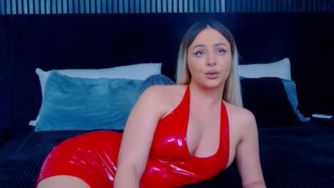 Snapshot of julliamilerrr chatting on November 25, 2025, 2:39 pm Julia online show from November 25, 2025, 2:39 pm