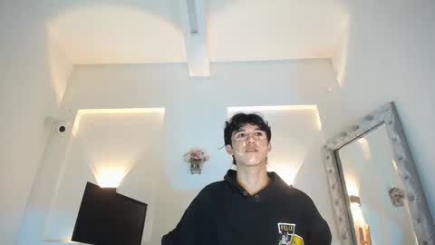 Snapshot of jullian_ricci chatting on April 29, 2026, 8:59 pm jullian online show from April 29, 2026, 8:59 pm
