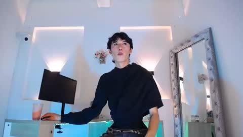 Snapshot of jullian_ricci chatting on May 10, 2026, 8:47 pm jullian online show from May 10, 2026, 8:47 pm