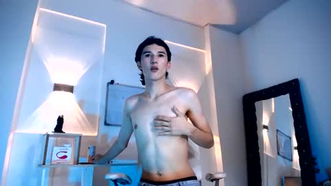 jullian online show from July 28, 2026, 7:15 pm