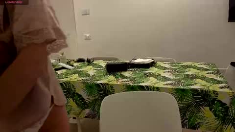 Snapshot of jullyenn chatting on April 26, 2026, 6:27 pm Jully online show from April 26, 2026, 6:27 pm