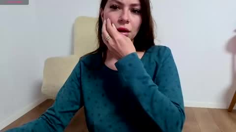 Snapshot of jullyenn chatting on April 30, 2026, 7:09 pm Jully online show from April 30, 2026, 7:09 pm