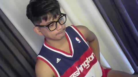 call me julz online show from February 8, 2026, 3:32 am