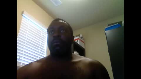 junbug8812 online show from December 4, 2025, 2:04 pm