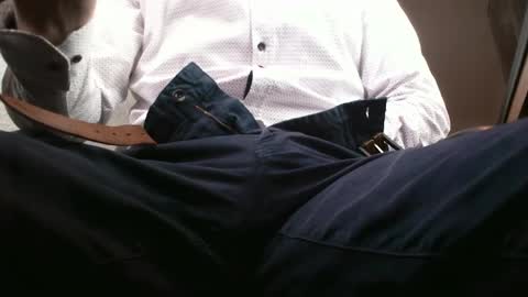 Snapshot of junction1000 chatting on February 21, 2025, 2:59 pm Gregor online show from February 21, 2025, 2:59 pm