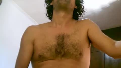 Mia online show from March 1, 2025, 12:56 pm