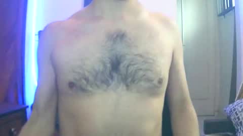 Mia online show from November 9, 2025, 5:11 pm