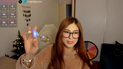 Snapshot of jungleofpandas chatting on December 19, 2025, 5:36 am Call me Sussy online show from December 19, 2025, 5:36 am