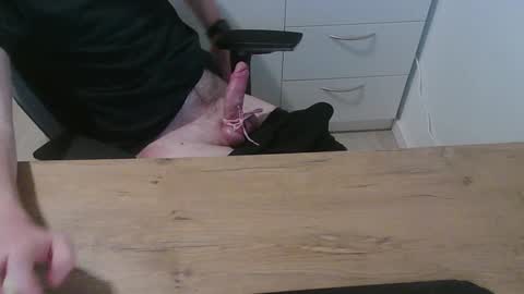 junk2711 online show from February 3, 2025, 3:49 pm