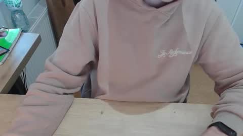 junk2711 online show from November 11, 2025, 1:44 pm