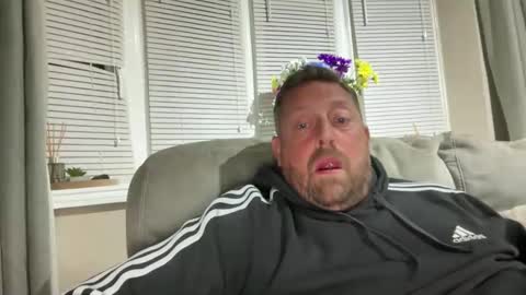 Snapshot of junky345 chatting on April 27, 2026, 9:13 pm Junky online show from April 27, 2026, 9:13 pm