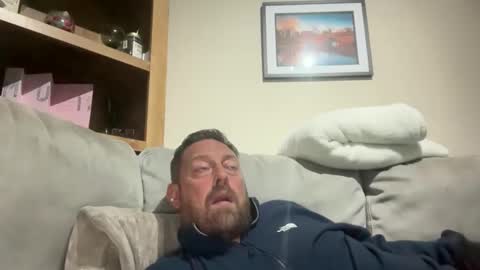 Snapshot of junky345 chatting on May 5, 2026, 9:23 pm Junky online show from May 5, 2026, 9:23 pm