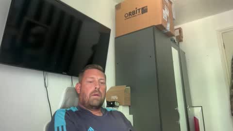 Snapshot of junky345 chatting on May 29, 2026, 2:37 pm Junky online show from May 29, 2026, 2:37 pm