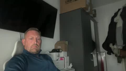 Snapshot of junky345 chatting on June 8, 2026, 7:36 pm Junky online show from June 8, 2026, 7:36 pm