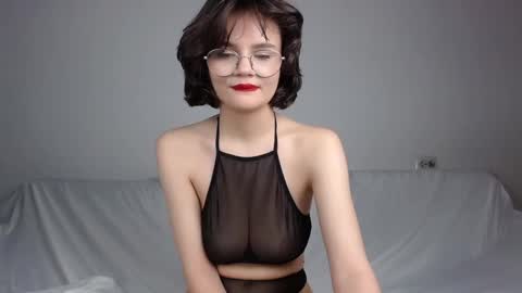 JunneWers online show from January 17, 2025, 6:12 pm