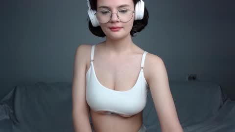 JunneWers online show from January 21, 2025, 9:36 pm