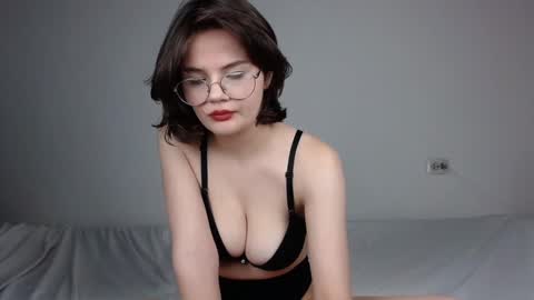 JunneWers online show from February 19, 2025, 9:25 pm