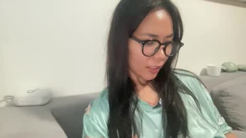 junovaughn online show from October 25, 2025, 1:51 pm