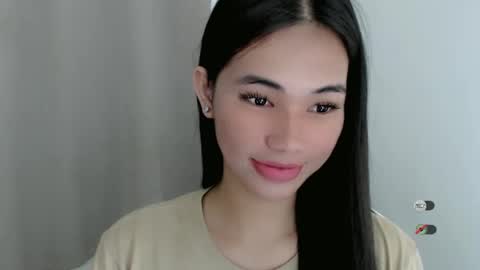 Julia online show from January 24, 2025, 6:25 pm