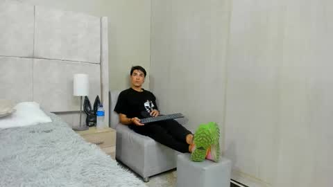 Jupiter online show from December 3, 2025, 5:00 pm