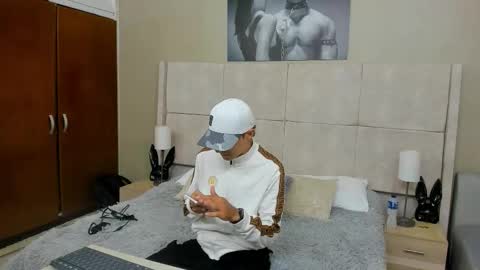 Jupiter online show from December 5, 2025, 5:42 pm