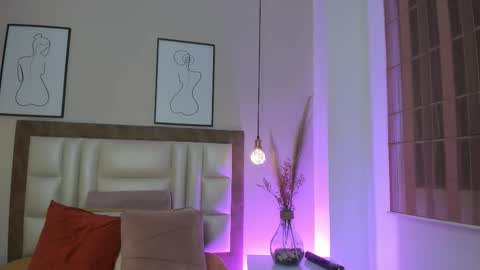 Jupiter Fox online show from January 12, 2026, 11:32 pm