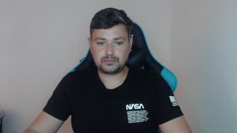 Snapshot of just_a_nice_guy_27 chatting on May 20, 2026, 11:27 am Alex online show from May 20, 2026, 11:27 am