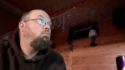 just_hangin_around online show from November 3, 2025, 2:07 pm