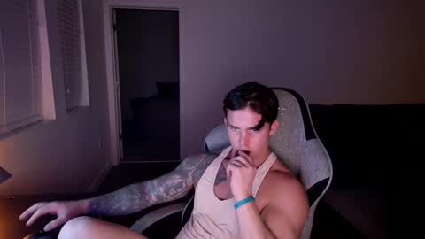 Snapshot of just_jayyyyy chatting on December 2, 2024, 2:42 am BlueEyedJayy online show from December 2, 2024, 2:42 am