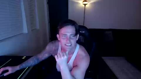 Snapshot of just_jayyyyy chatting on January 20, 2025, 4:21 am BlueEyedJayy online show from January 20, 2025, 4:21 am