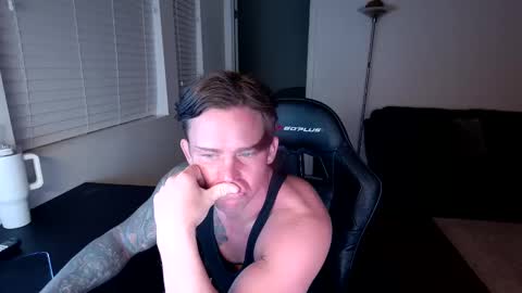Snapshot of just_jayyyyy chatting on January 21, 2025, 3:37 am BlueEyedJayy online show from January 21, 2025, 3:37 am