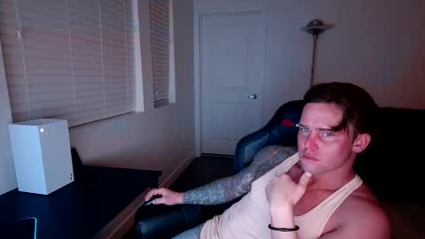 Snapshot of just_jayyyyy chatting on January 22, 2025, 5:37 am BlueEyedJayy online show from January 22, 2025, 5:37 am